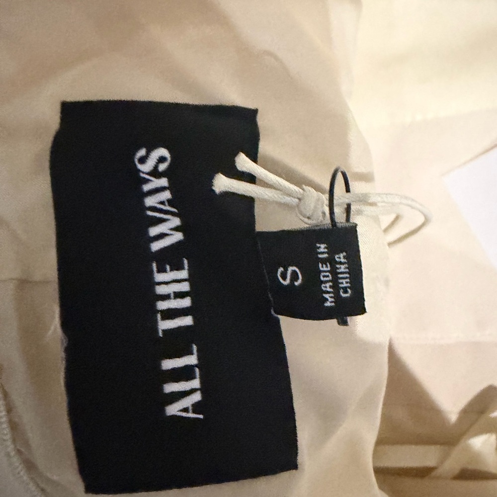 Elegant Strapless Cream Dress - Picture 5 of 6